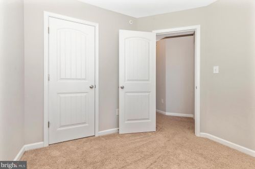 204 Overlook Dr, Hanover PA  17331-9136 exterior