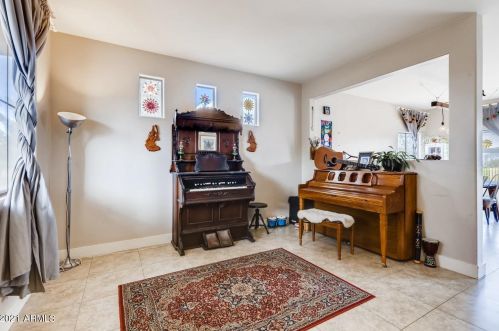 6227 16th Dr, Phoenix AZ  85015-2017 exterior