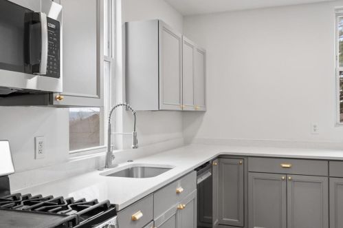 135 Bascom Ave, Pittsburgh PA  15214-1505 exterior