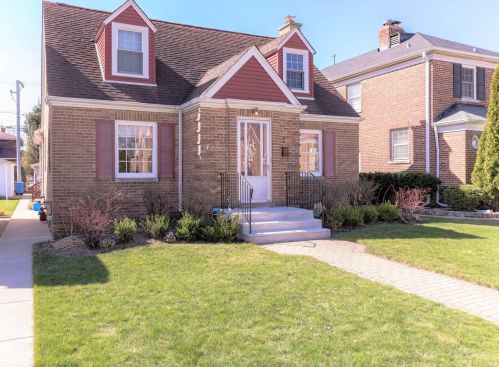 7313 Greenleaf Ave, Chicago, IL 60631-1016