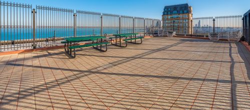 2626 Lakeview Ave, Chicago IL 60614-1809 exterior