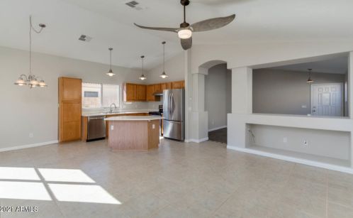 14437 47 Pl, Phoenix AZ 85018-6009 exterior