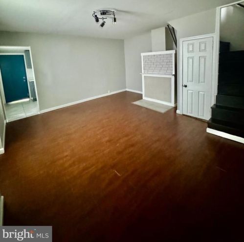 6021 Hazel Ave, Philadelphia PA  19143-1135 exterior