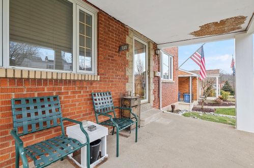 222 Meadowdell Dr, Pittsburgh PA  15227-4018 exterior