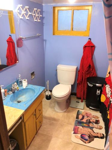 2202 71, Milwaukee WI 53213-1804 exterior