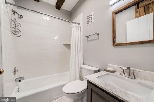 527 Wilkes St, Alexandria VA  22314-3723 exterior