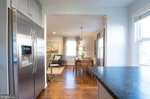 151 Moncure Dr, Alexandria VA 22314-4946 exterior