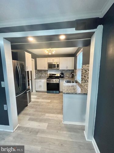 204 56th St, Washington DC  20019-6743 exterior