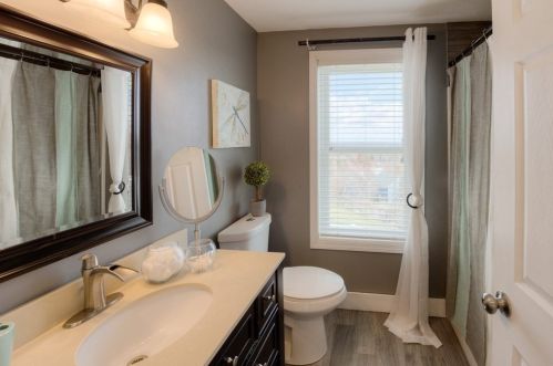 22 Fox Mdw Dr, Worcester MA 01602-2232 exterior