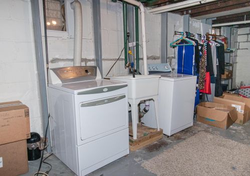 2040 70, Milwaukee WI 53223-2151 exterior