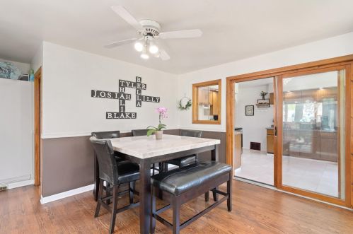 4917 28th St, Milwaukee, WI 53221-2607