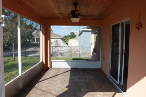 1146 Kalevala Dr, Fort Pierce FL 34953-6810 exterior