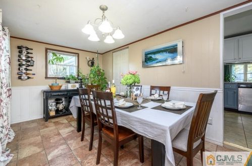 126 Park Ave, Iselin NJ 08830-2303 exterior