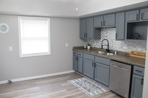 5739 71st St, Milwaukee WI  53218-2214 exterior