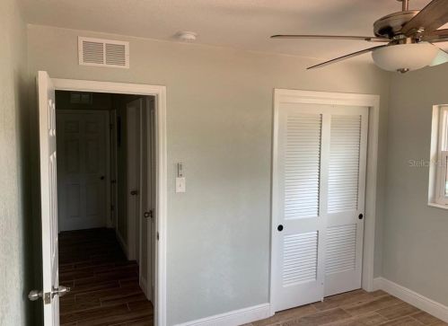 2911 Braddock St, Tampa FL 33607-1251 exterior