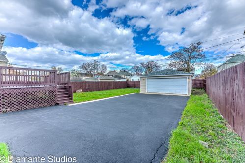 631 14 Ave, Broadview IL 60155-4002 exterior