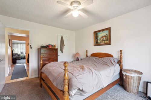 2051 Jason Dr, Huntingdon Valley PA 19006-1737 exterior