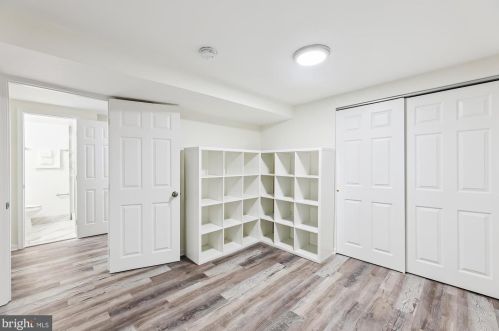 5117 Mount Vernon Memorial Hwy, Alexandria VA  22309-3319 exterior