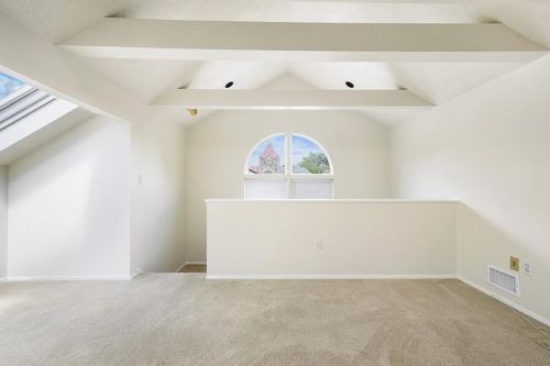 400 Noble St, Pittsburgh PA 15215-2638 exterior