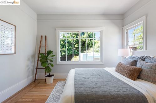 2718 Russell St, Berkeley CA 94705-2333 exterior