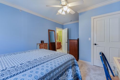 822 Hamilton St, Milwaukee WI 53202-1607 exterior