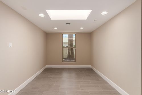 8007 7th Ave, Phoenix AZ  85021-5613 exterior