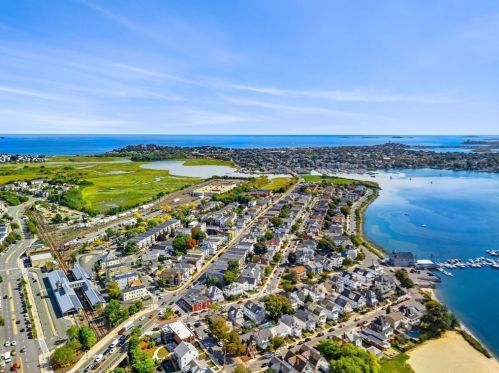 1106 Saratoga St, Boston MA exterior