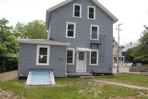 343 Mason St, Woonsocket RI  02895-5026 exterior