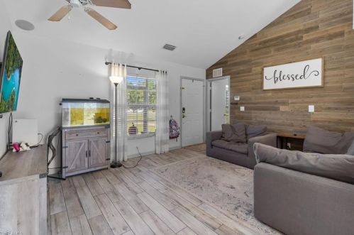 3370 27 Ave, Naples FL 34117-7136 exterior