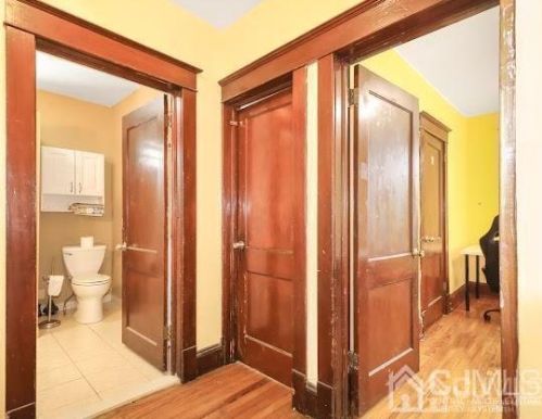 117 Nichol Ave, New Brunswick NJ 08901-2833 exterior