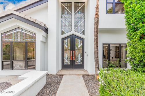 15254 12th St, Phoenix AZ  85022-3805 exterior