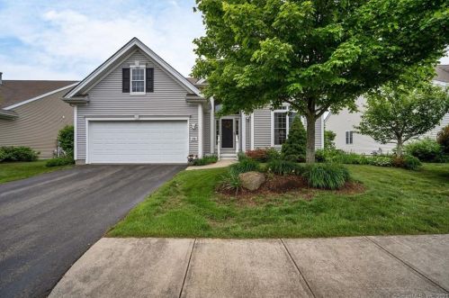 185 Country Club Dr, Seymour CT 06478-1197 exterior