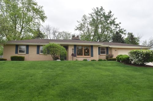 6894 Park Mnr Dr, Milwaukee WI 53224-4638 exterior