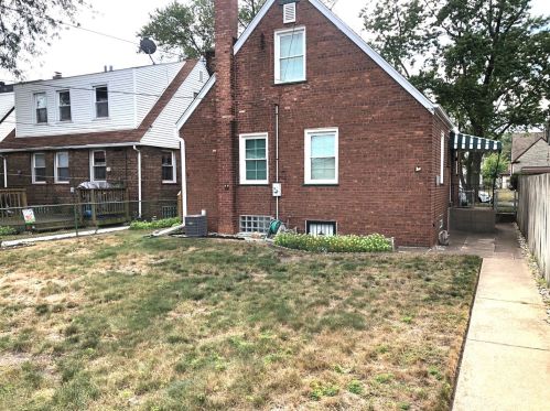 11135 Avenue, Chicago IL 60617-6944 exterior