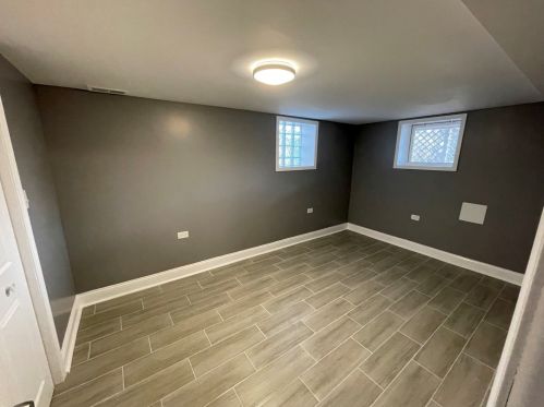 654 87 Pl, Chicago IL 60619-6810 exterior