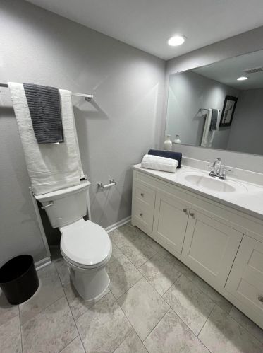 6667 80, Milwaukee WI 53223-5564 exterior