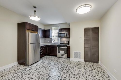 4236 Champlain Ave, Chicago IL  60653-2924 exterior