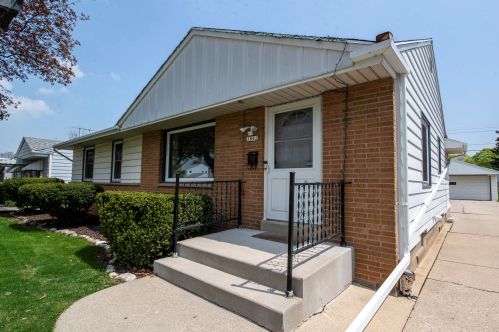 3842 84, Milwaukee WI 53228-1706 exterior