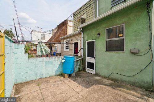1127 Daly St, Philadelphia PA  19148-3018 exterior