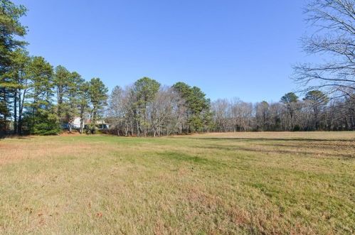 210 Greenhouse Rd, Coventry RI 02827-2101 exterior