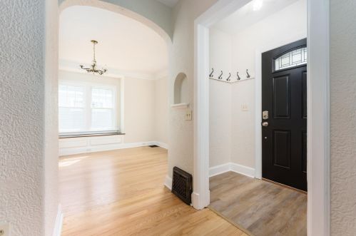 216 Edgemoor Ave, Kalamazoo, MI 49001-4206