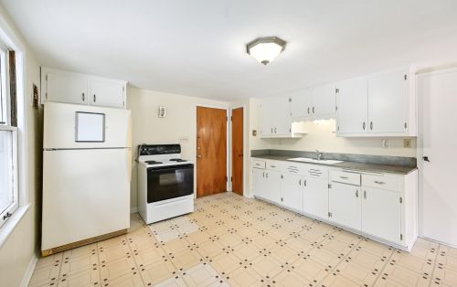 2819 Howell Ave, Milwaukee WI 53207-2054 exterior