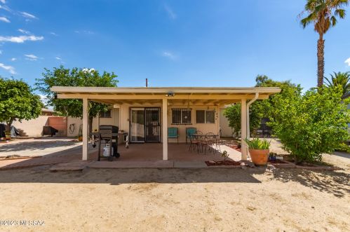 7313 Camino De La Tierra, Tucson AZ  85746-8300 exterior