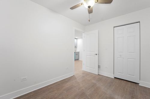 5433 Damen Ave, Chicago IL 60609-5647 exterior