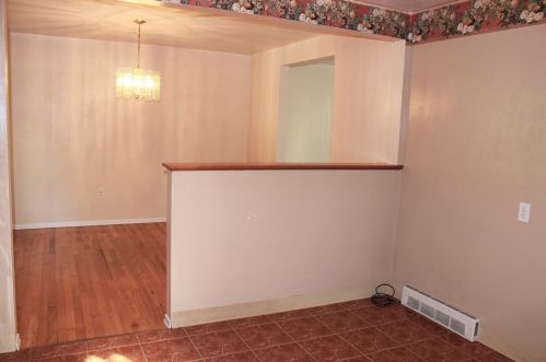 4936 Aspen St, Pittsburgh PA 15122-1235 exterior