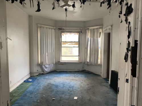 6915 Racine Ave, Chicago IL 60636-3508 exterior