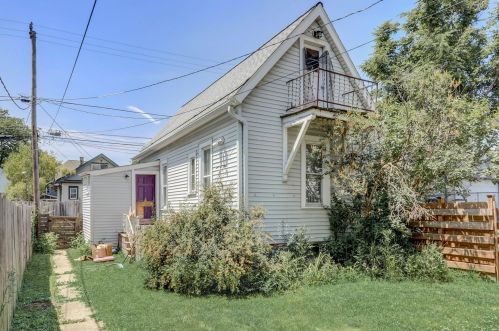 1641 32nd St, Milwaukee, WI 53215-1934