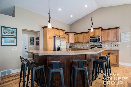 2073 Conifer Rdg Dr, Byron Township MI 49315-7929 exterior