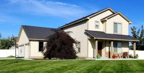 2016 54 Ave, Yakima WA  98903-2412 exterior