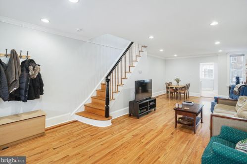 885 21 St, Philadelphia PA 19121-3901 exterior